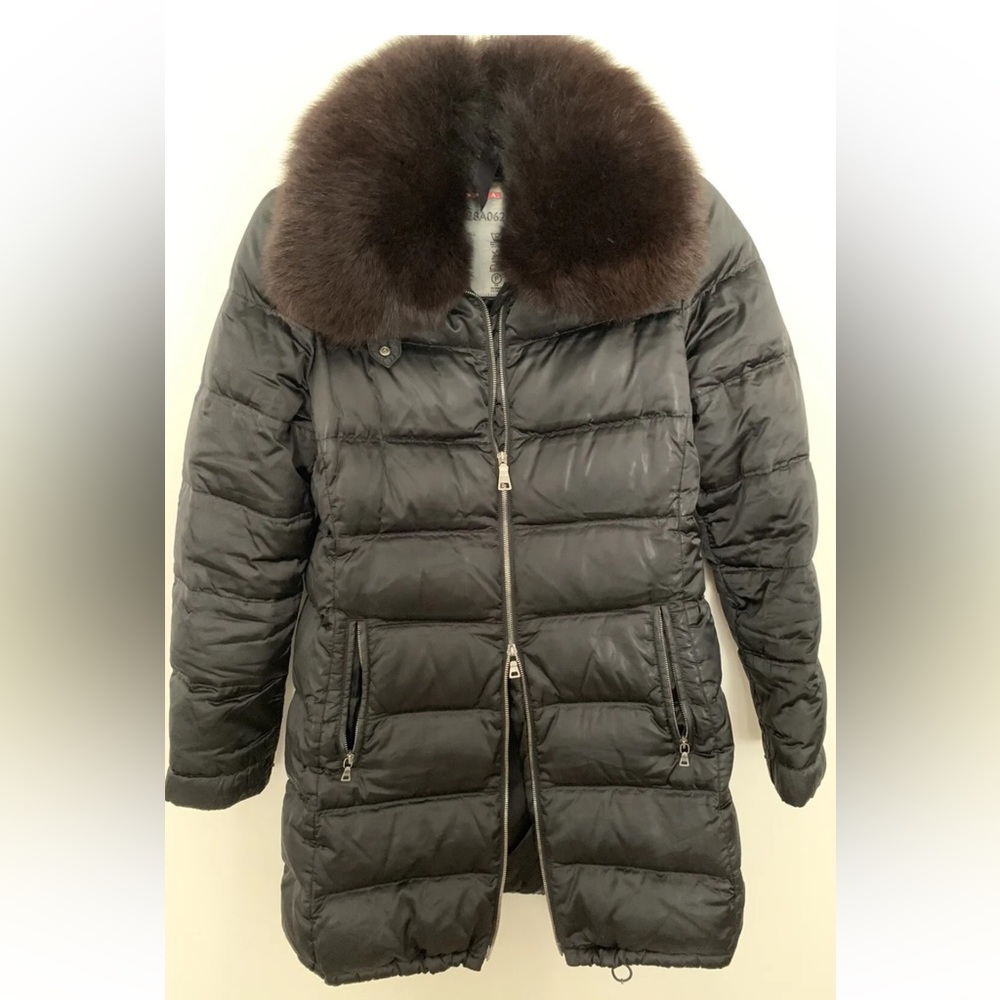 PRADA Outerwear Black Re-Nylon Down Coat Long Sleeves With Black Fox Size 46.